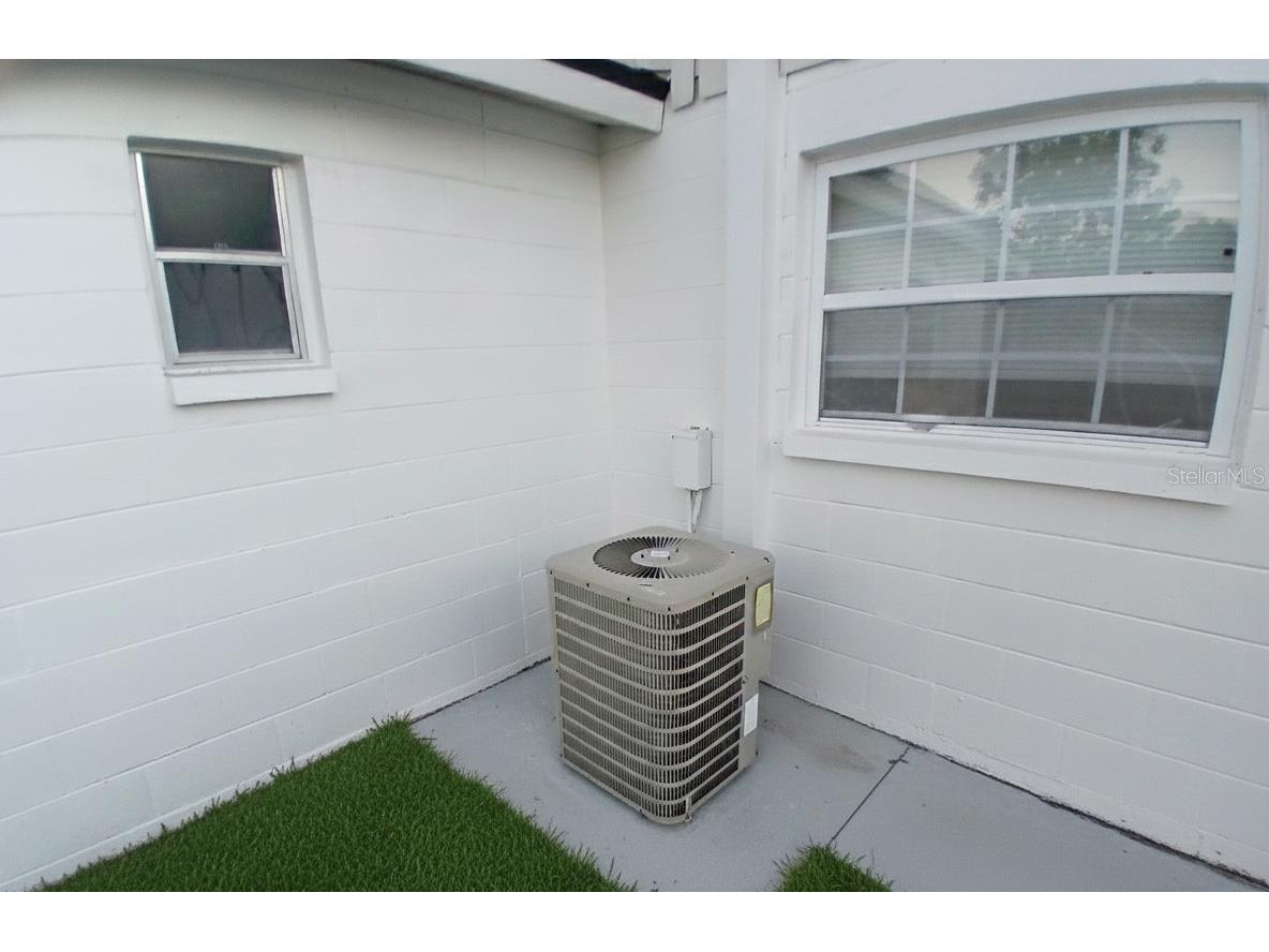 3321 W Palmetto Street Tampa FL 33607 TB8463372 image18