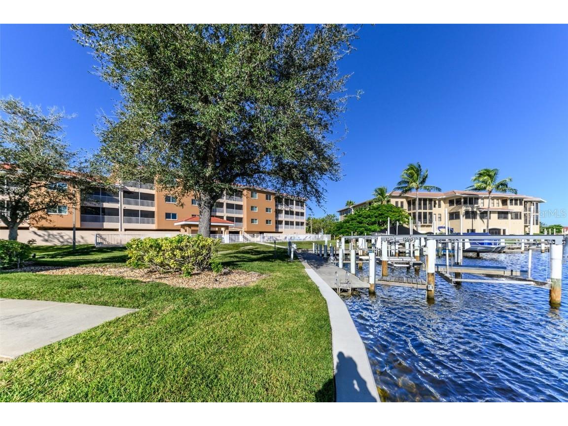 3322 Purple Martin Drive #135 Punta Gorda FL 33950 C7516360 image5
