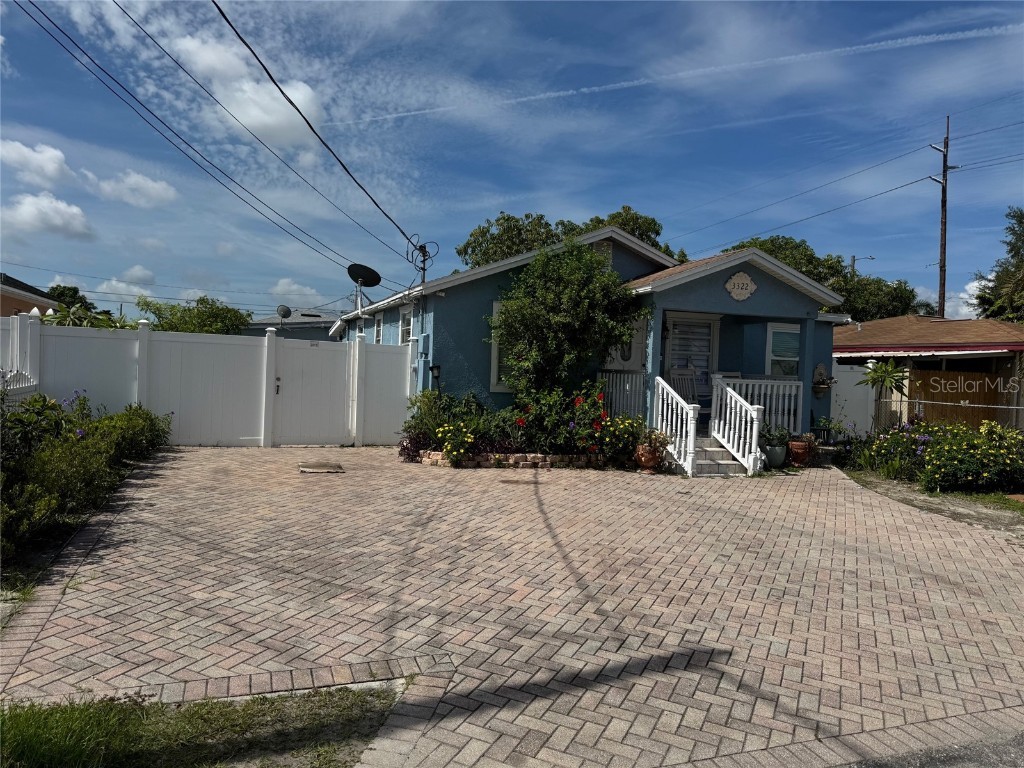 3322 W Saint Joseph Street Tampa FL 33607 TB8405217 image1
