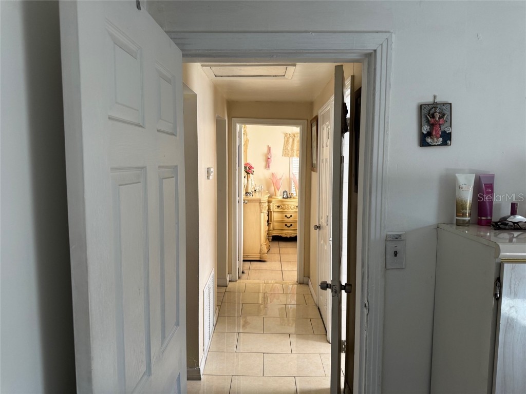 3322 W Saint Joseph Street Tampa FL 33607 TB8405217 image14