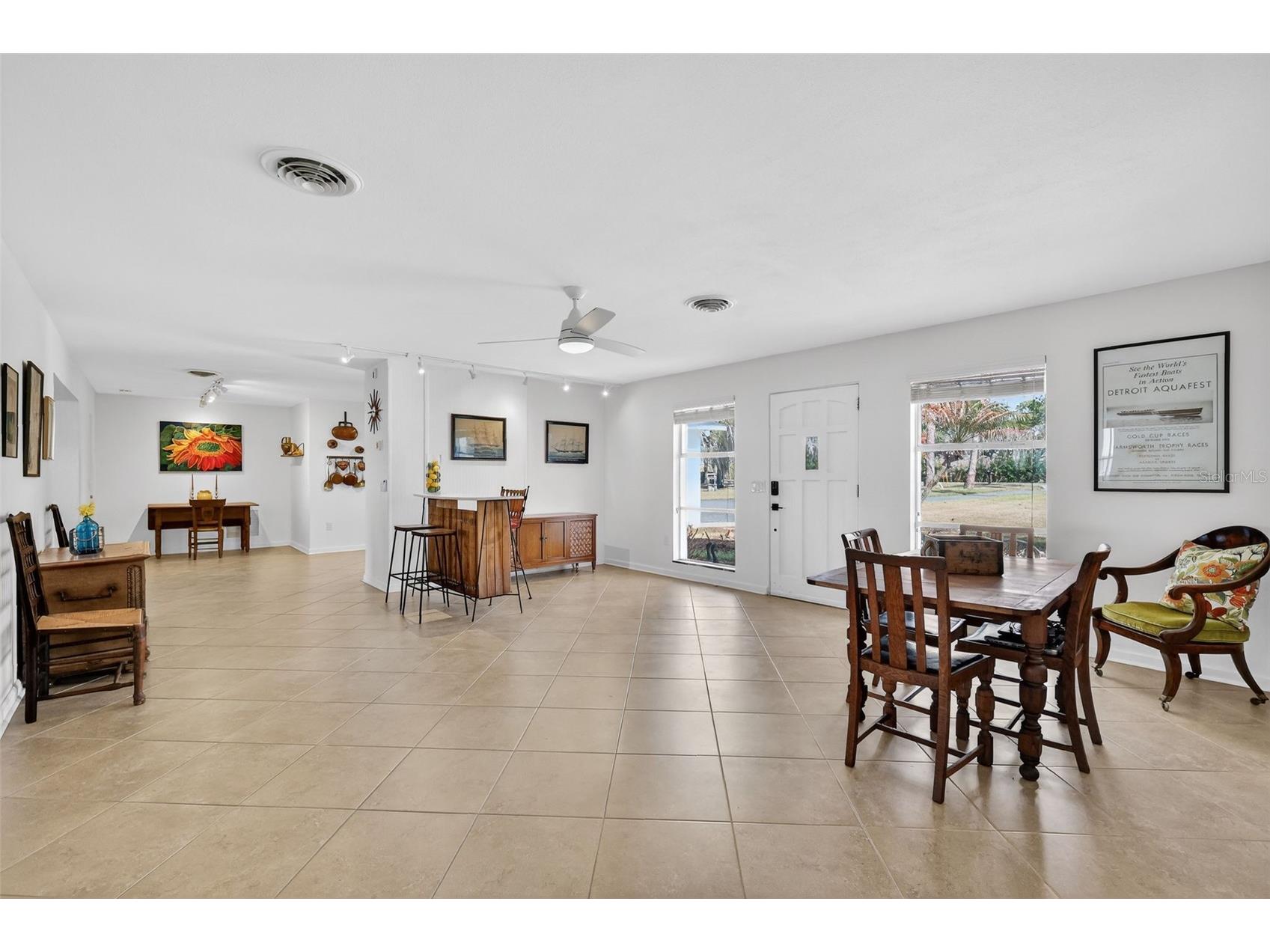 33225 Lakeshore Drive Tavares FL 32778 - LAKE DORA - HARRIS CHAIN OF LAKES G5108512 image14
