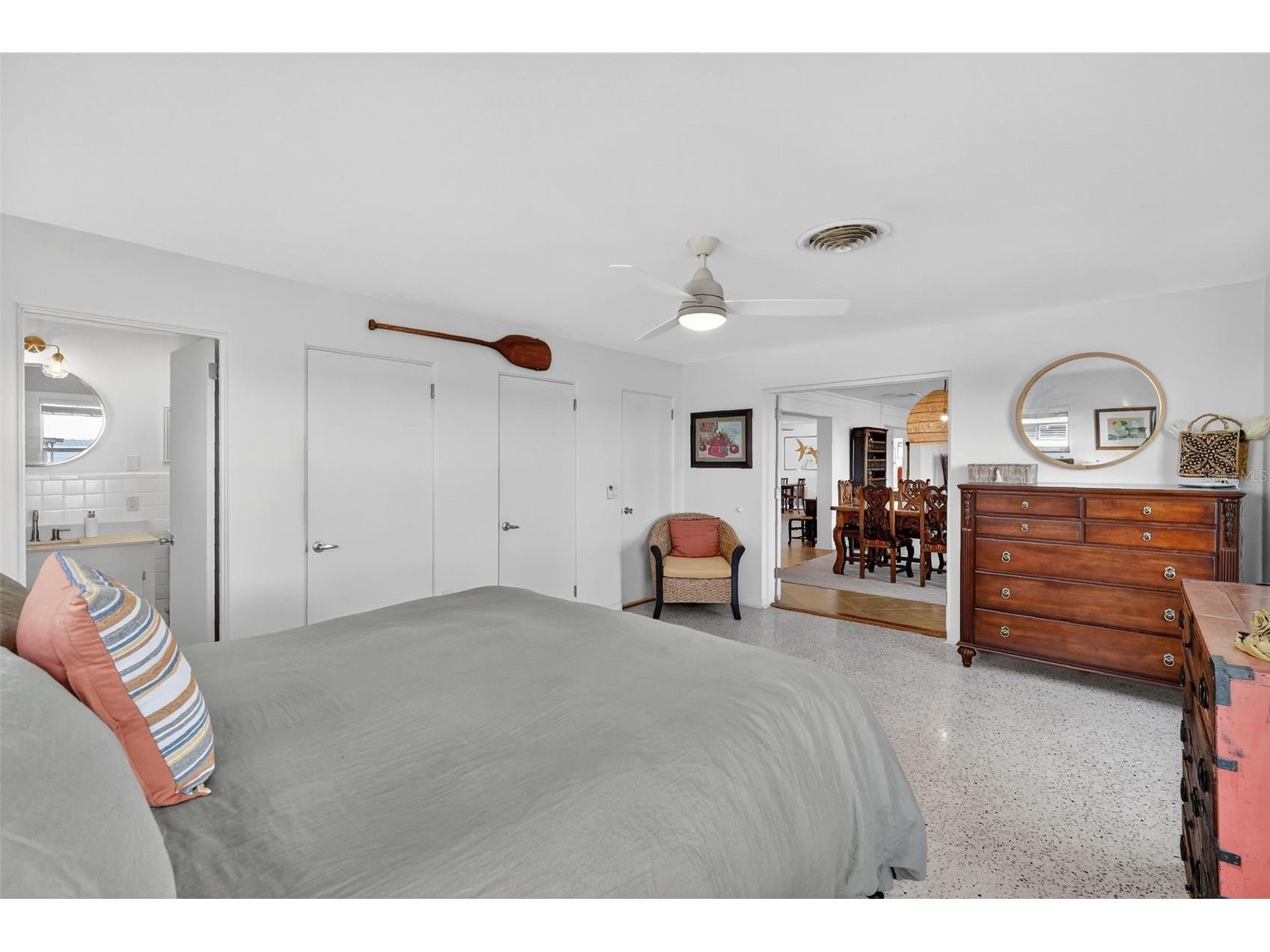 33225 Lakeshore Drive Tavares FL 32778 - LAKE DORA - HARRIS CHAIN OF LAKES G5108512 image26