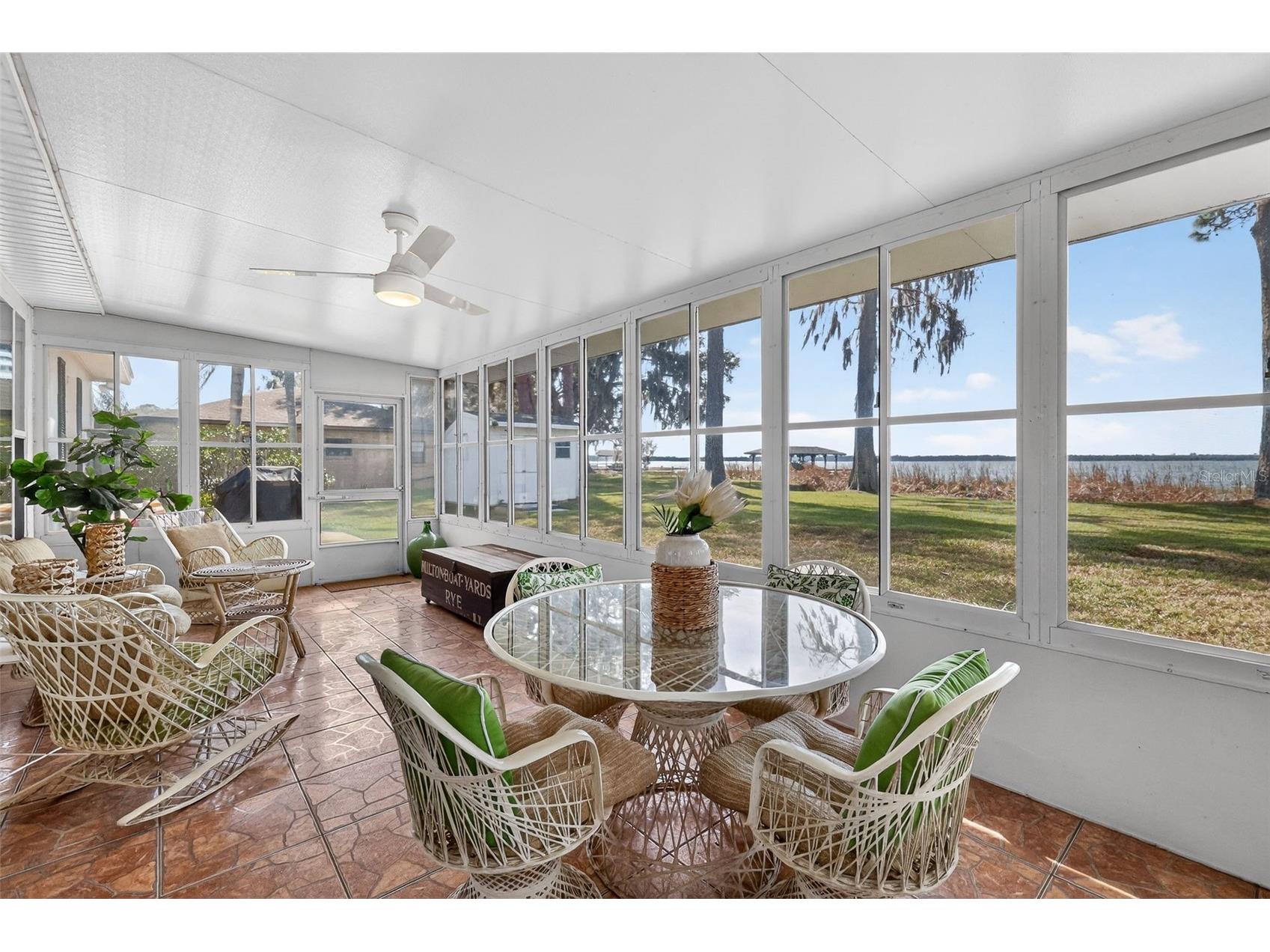 33225 Lakeshore Drive Tavares FL 32778 - LAKE DORA - HARRIS CHAIN OF LAKES G5108512 image32