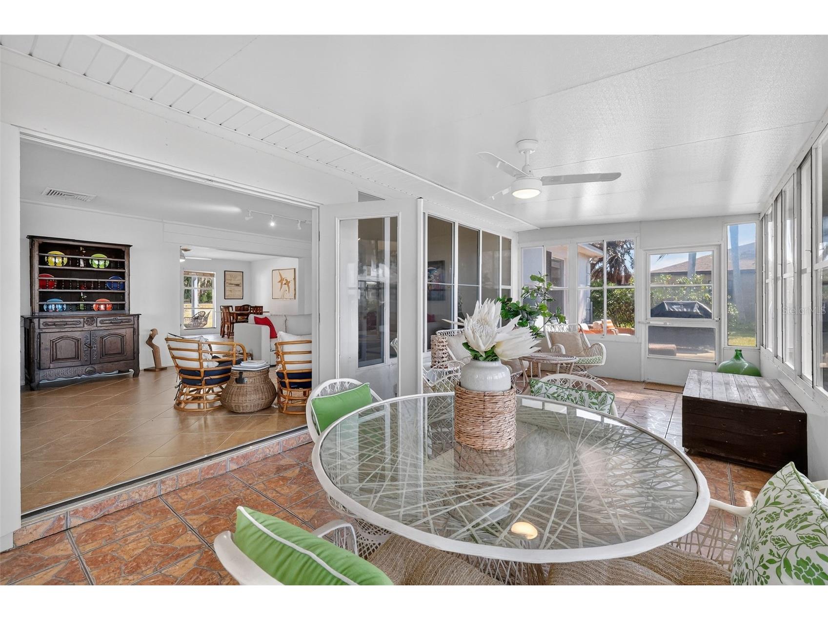 33225 Lakeshore Drive Tavares FL 32778 - LAKE DORA - HARRIS CHAIN OF LAKES G5108512 image33