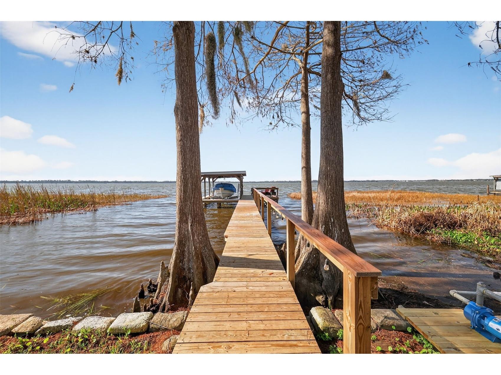 33225 Lakeshore Drive Tavares FL 32778 - LAKE DORA - HARRIS CHAIN OF LAKES G5108512 image6