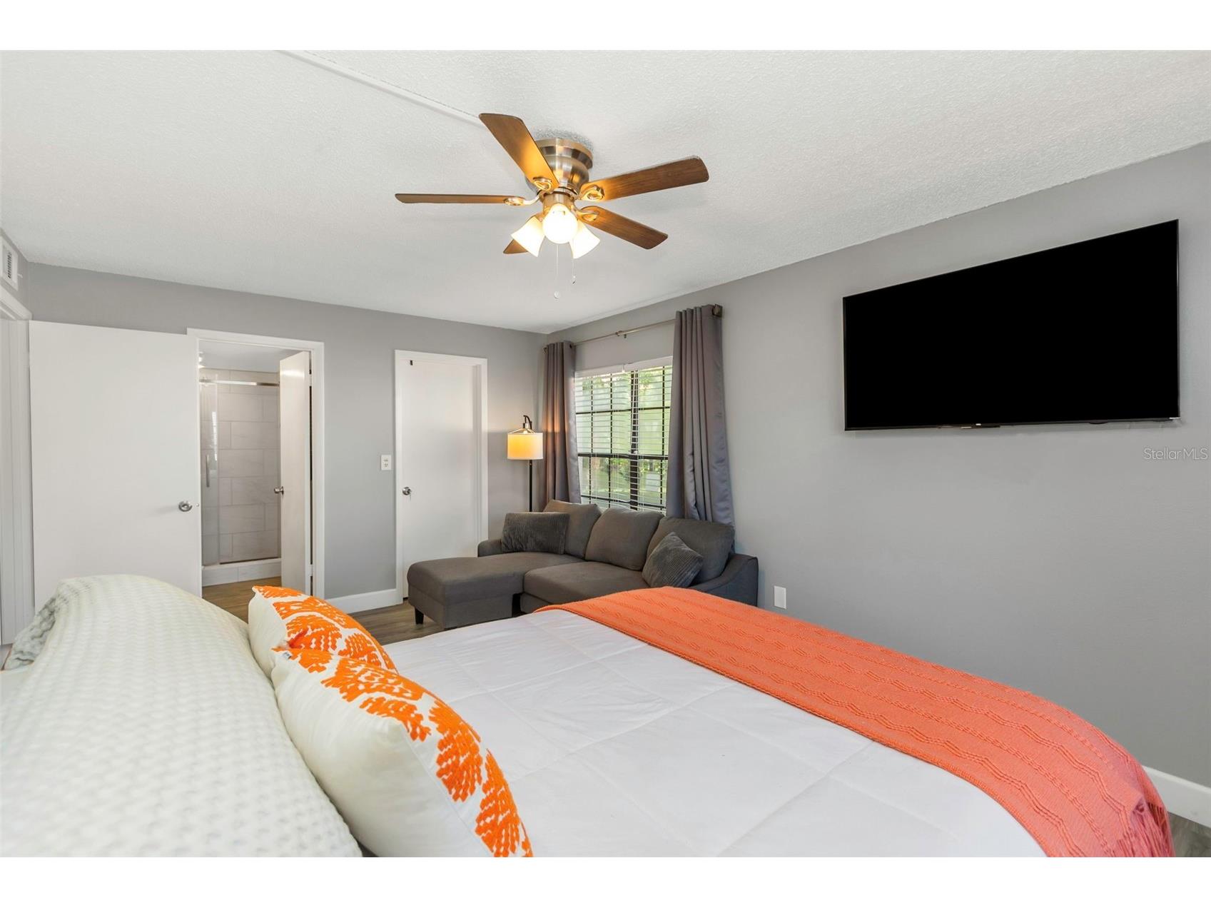 3323 Crystal Court E #B Palm Harbor FL 34685 TB8488585 image17