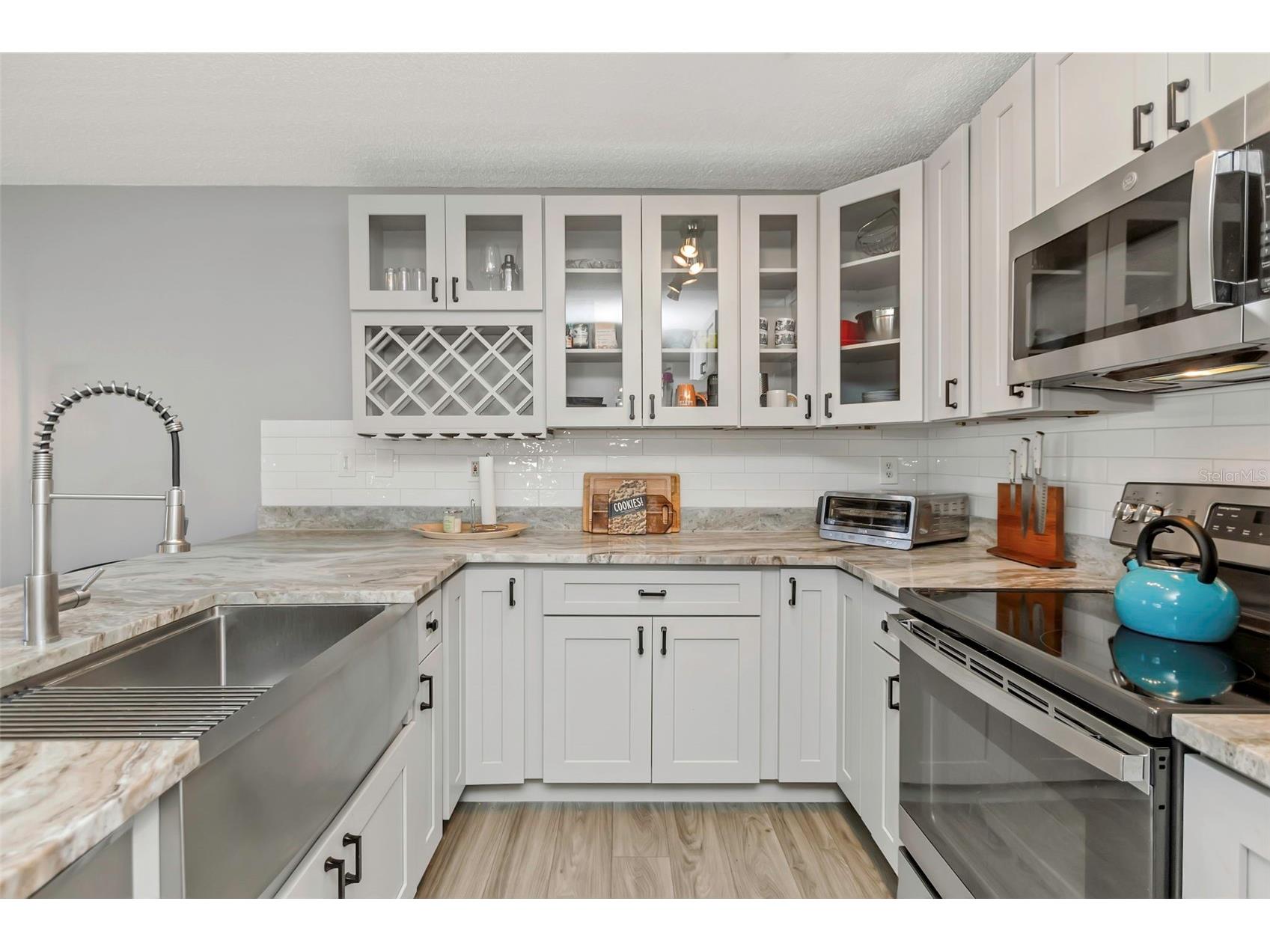 3323 Crystal Court E #B Palm Harbor FL 34685 TB8488585 image3