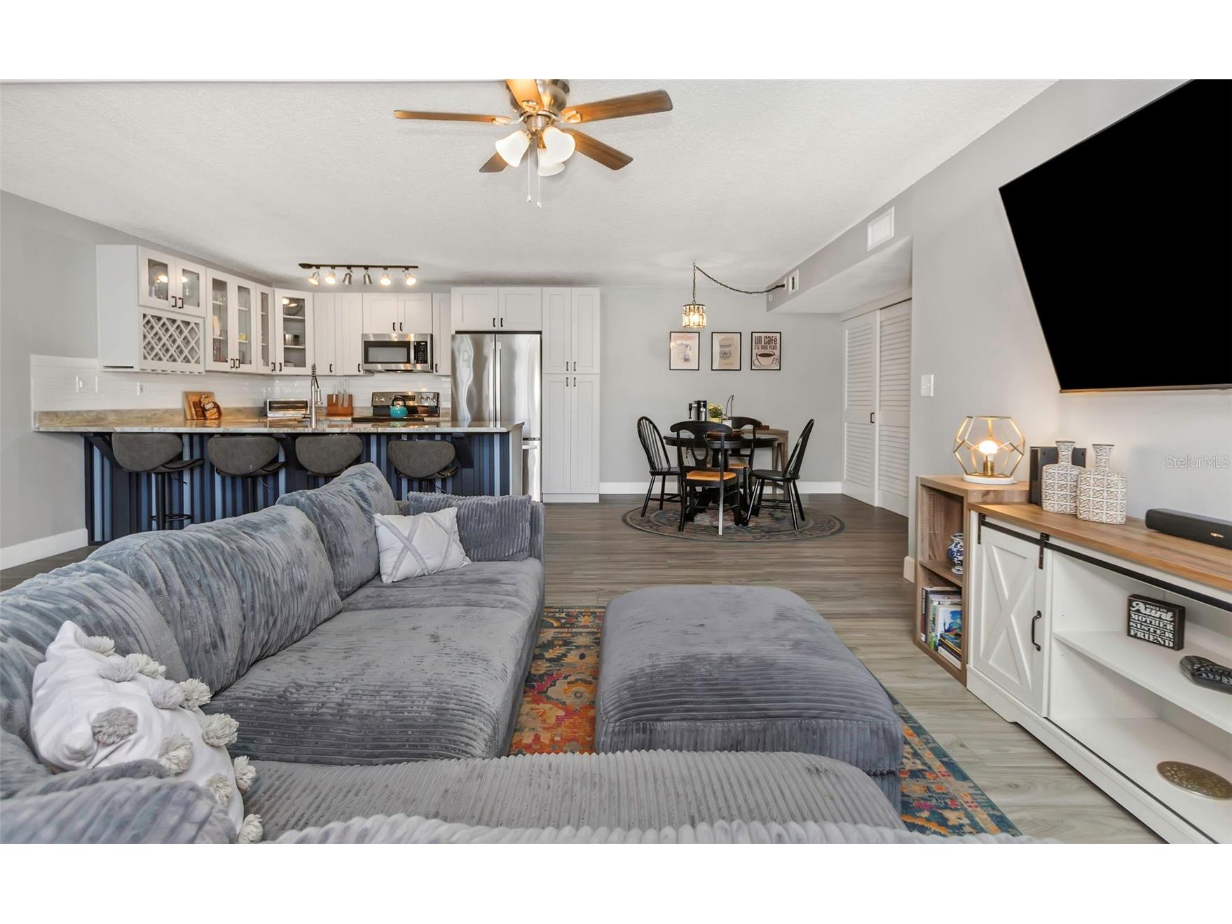 3323 Crystal Court E #B Palm Harbor FL 34685 TB8488585 image5