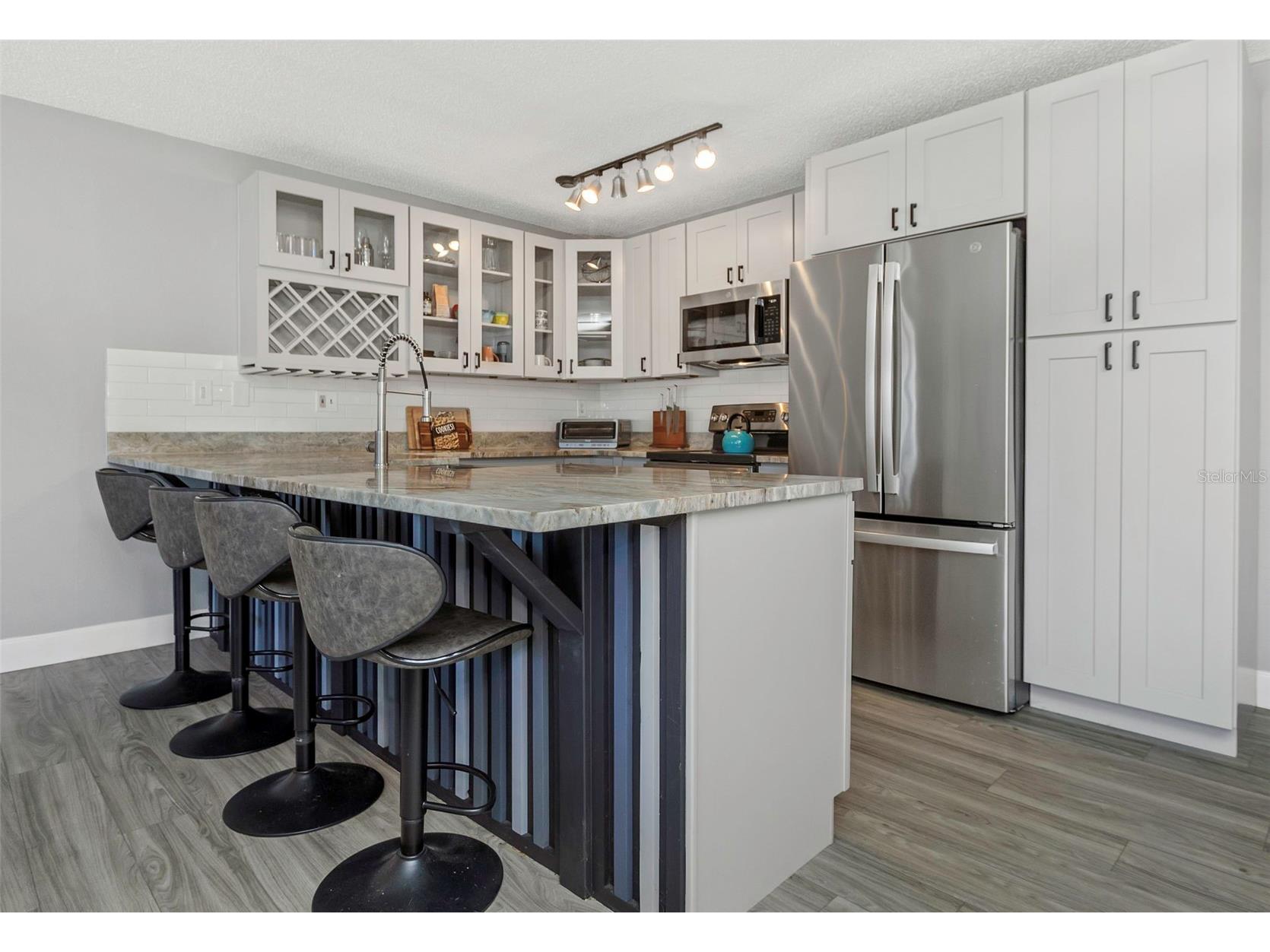 3323 Crystal Court E #B Palm Harbor FL 34685 TB8488585 image6