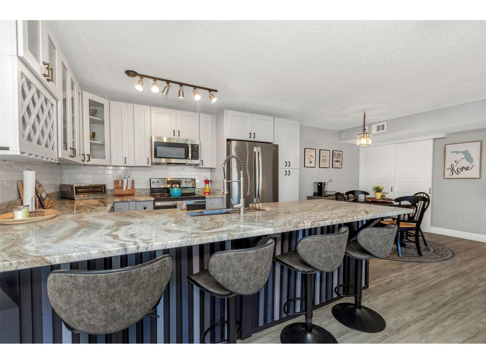 3323 Crystal Court E #B Palm Harbor FL 34685 TB8488585 image7