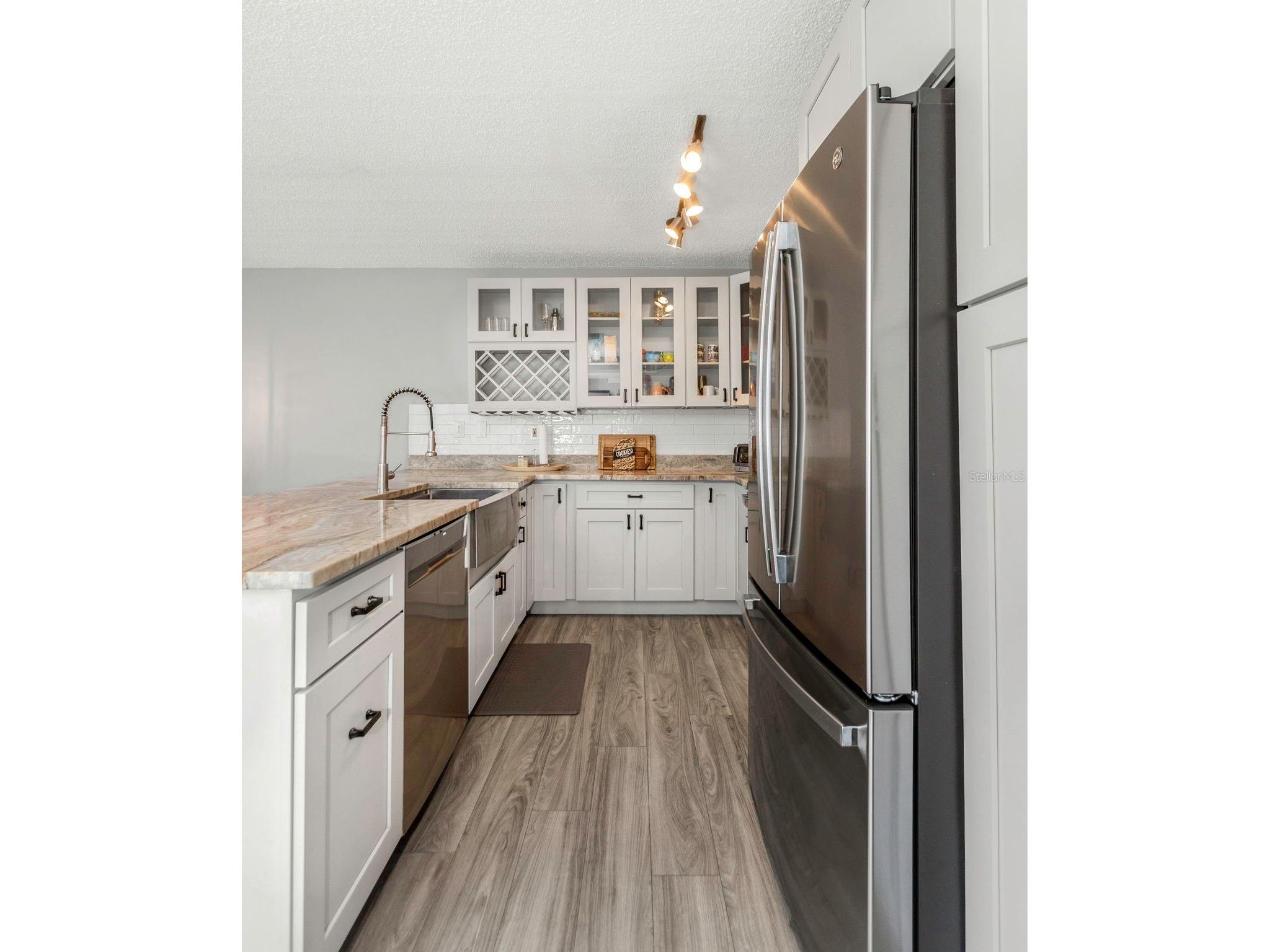 3323 Crystal Court E #B Palm Harbor FL 34685 TB8488585 image9