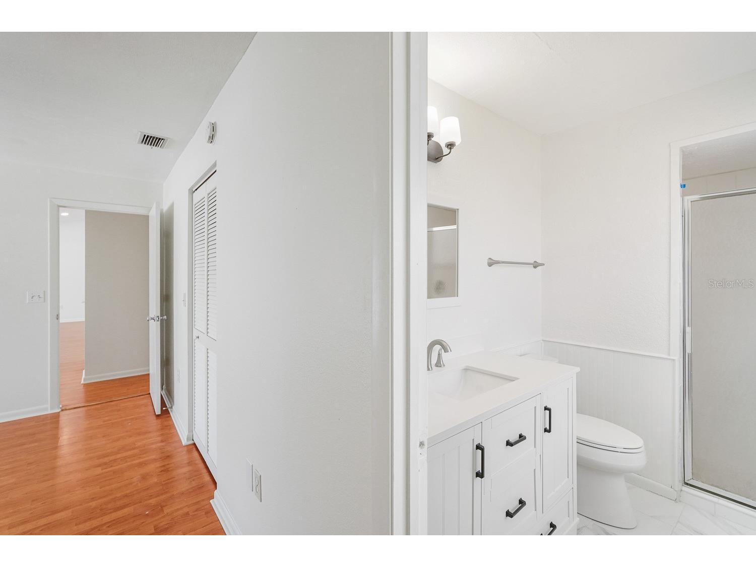 3323 Meadow Run Circle Venice FL 34293 TB8487634 image24