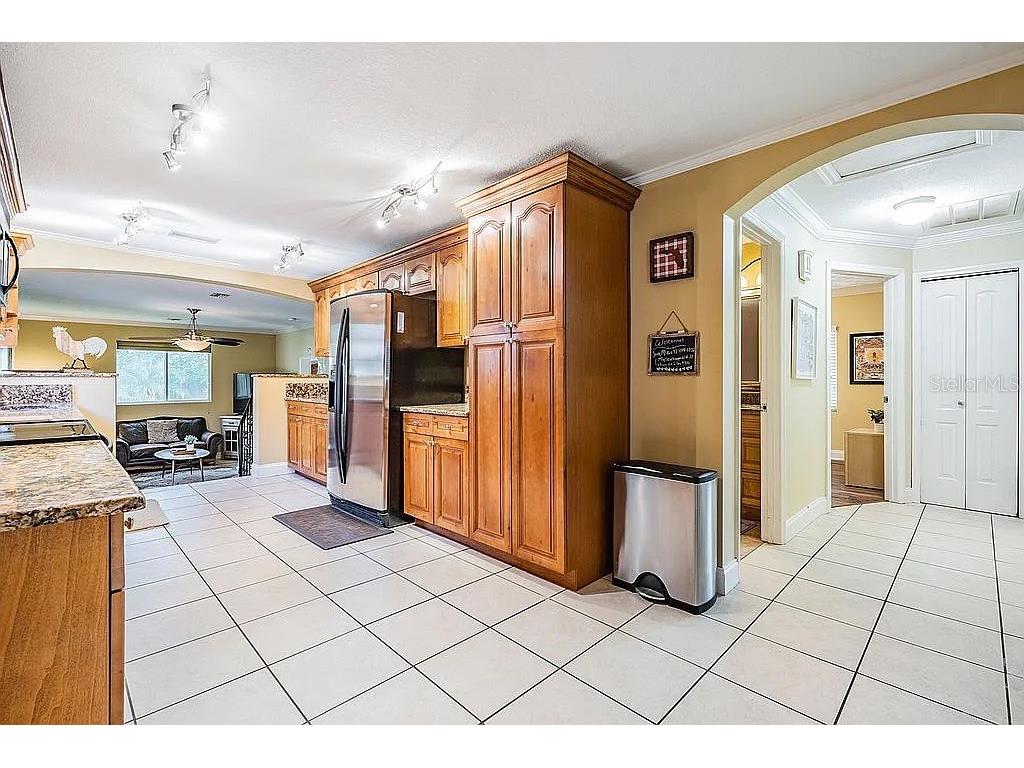 3323 W Walnut Street Tampa FL 33607 TB8443262 image11