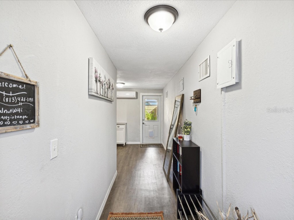 3323 W Walnut Street Tampa FL 33607 TB8443262 image33