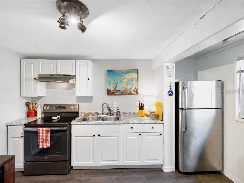 3323 W Walnut Street Tampa FL 33607 TB8443262 image44