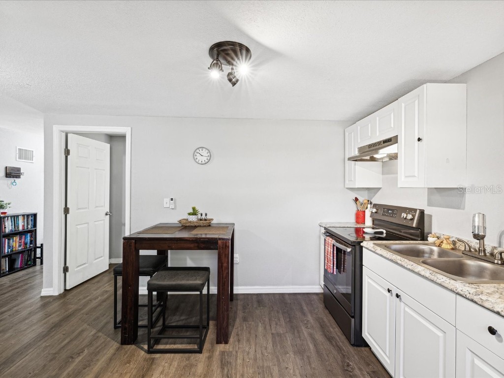 3323 W Walnut Street Tampa FL 33607 TB8443262 image48