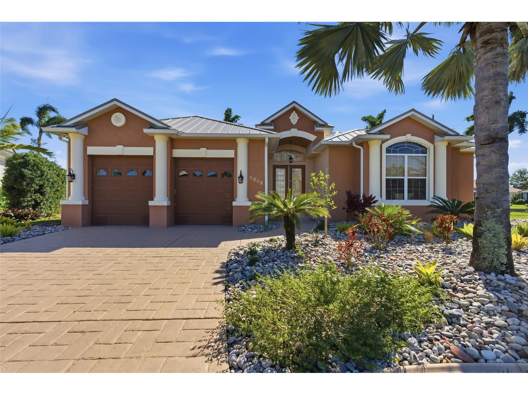 3324 Antigua Drive Punta Gorda FL 33950 - ST VINCENT/SAN MATEO CANALS C7520936 image1