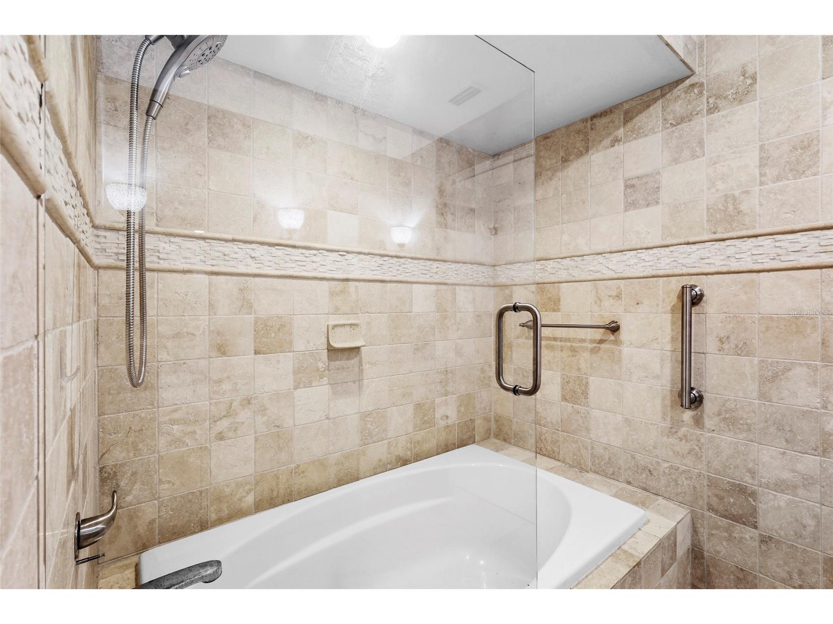 3324 Thornwood Road #3324 Sarasota FL 34231 A4686421 image13