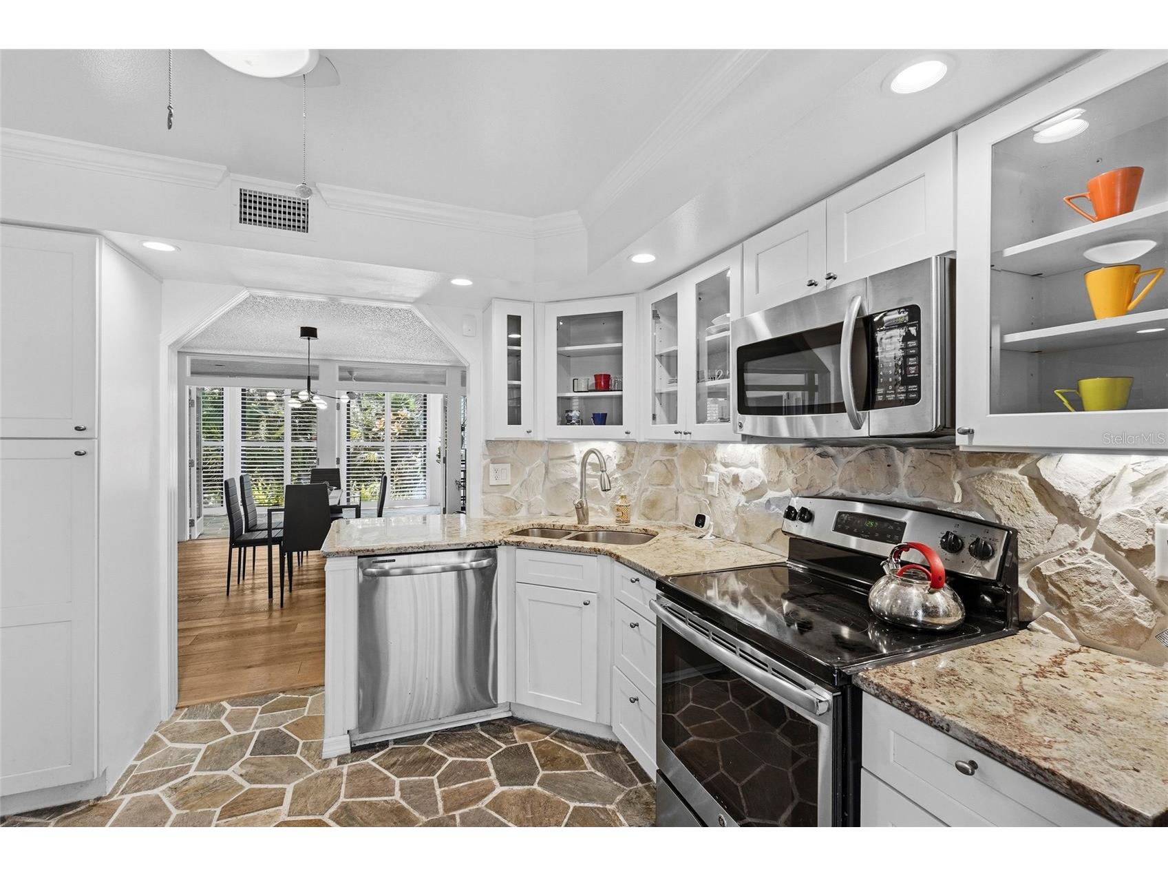 3324 Thornwood Road #3324 Sarasota FL 34231 A4686421 image5