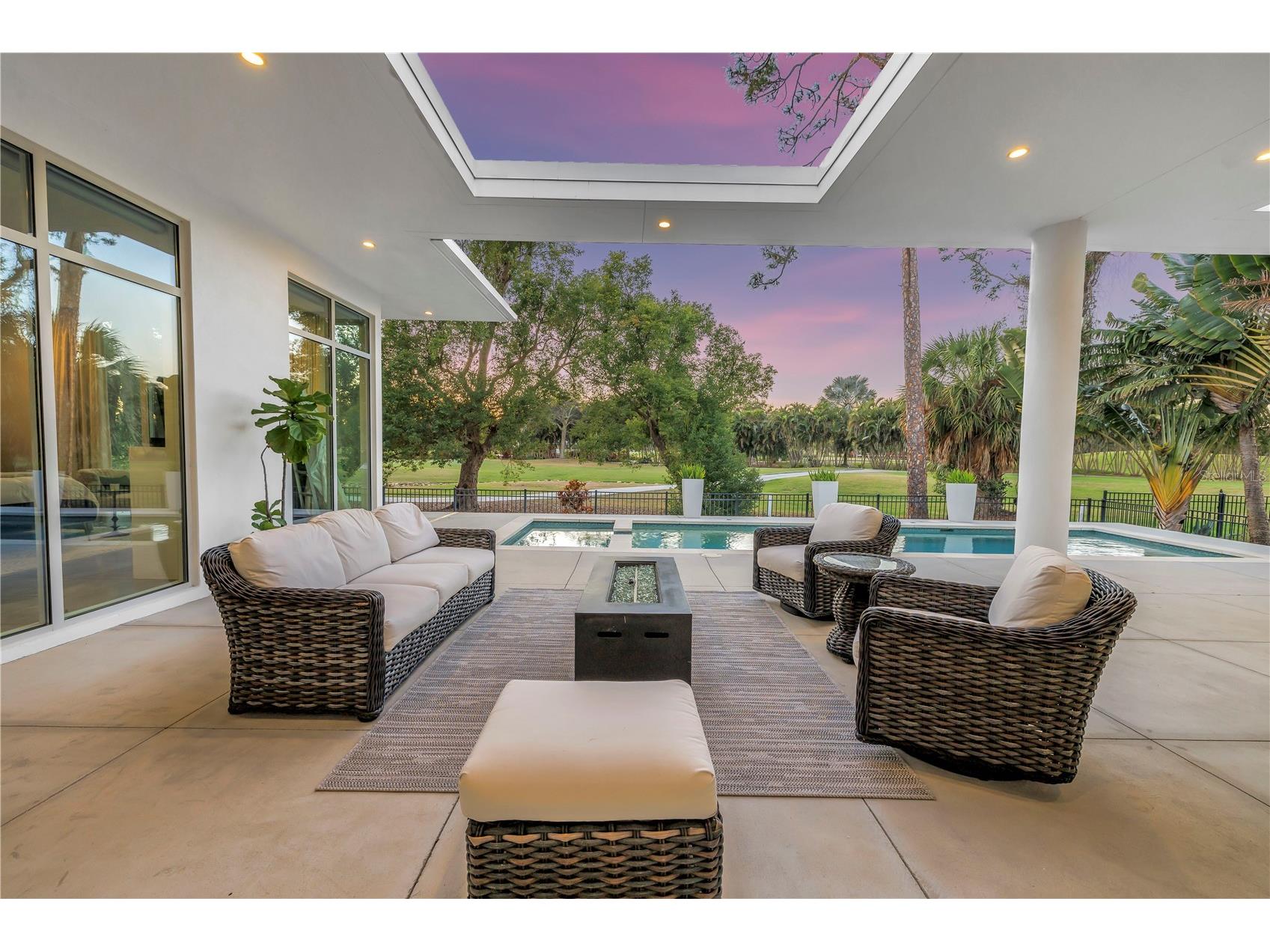 3324 Walnut Street NE Saint Petersburg FL 33704 TB8469526 image42