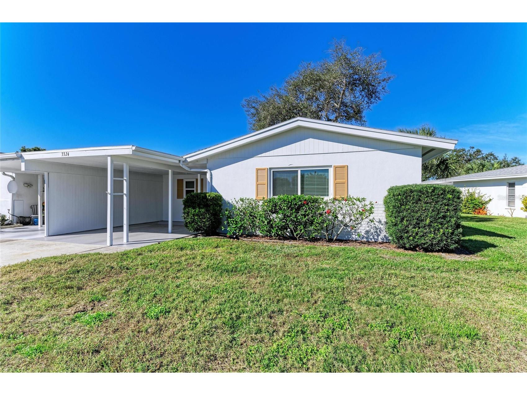 3324 Westford Lane #112 Sarasota FL 34231 A4679341 image1