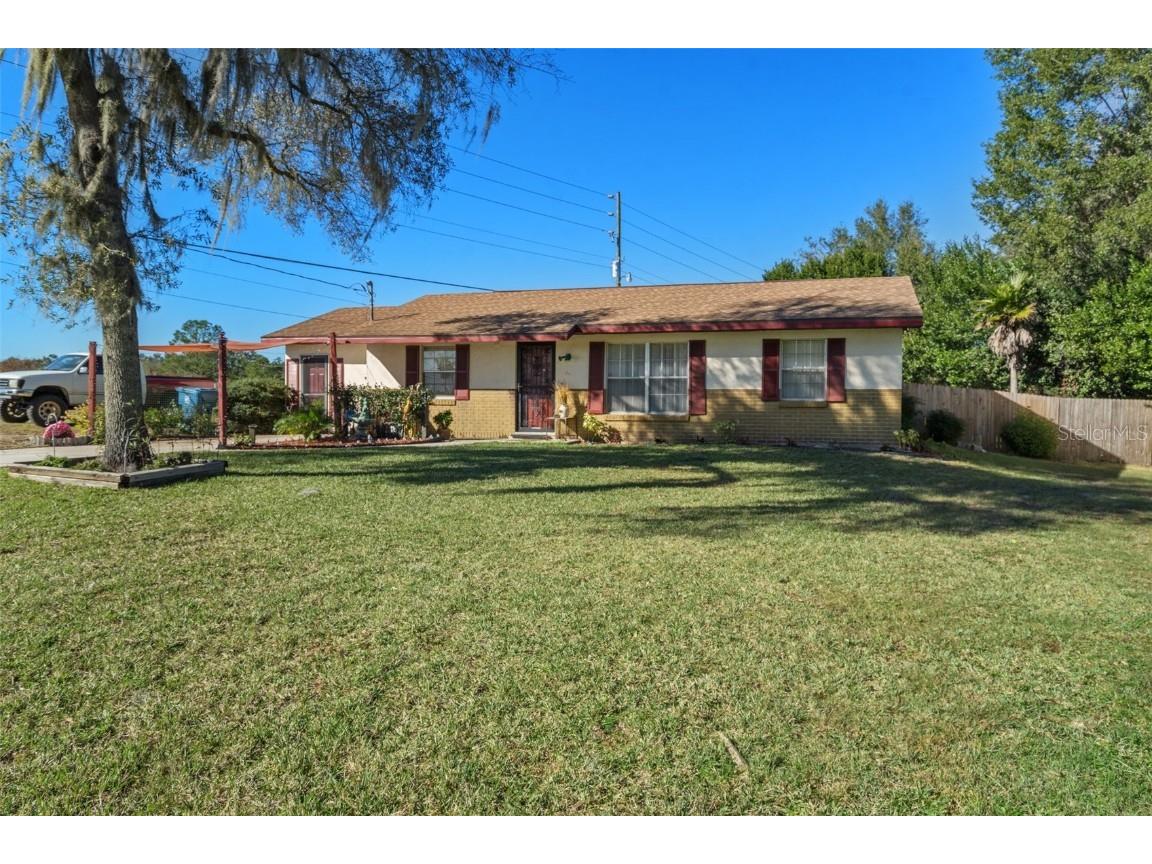 33243 Pennsylvania Avenue Dade City FL 33523 W7851430 image1