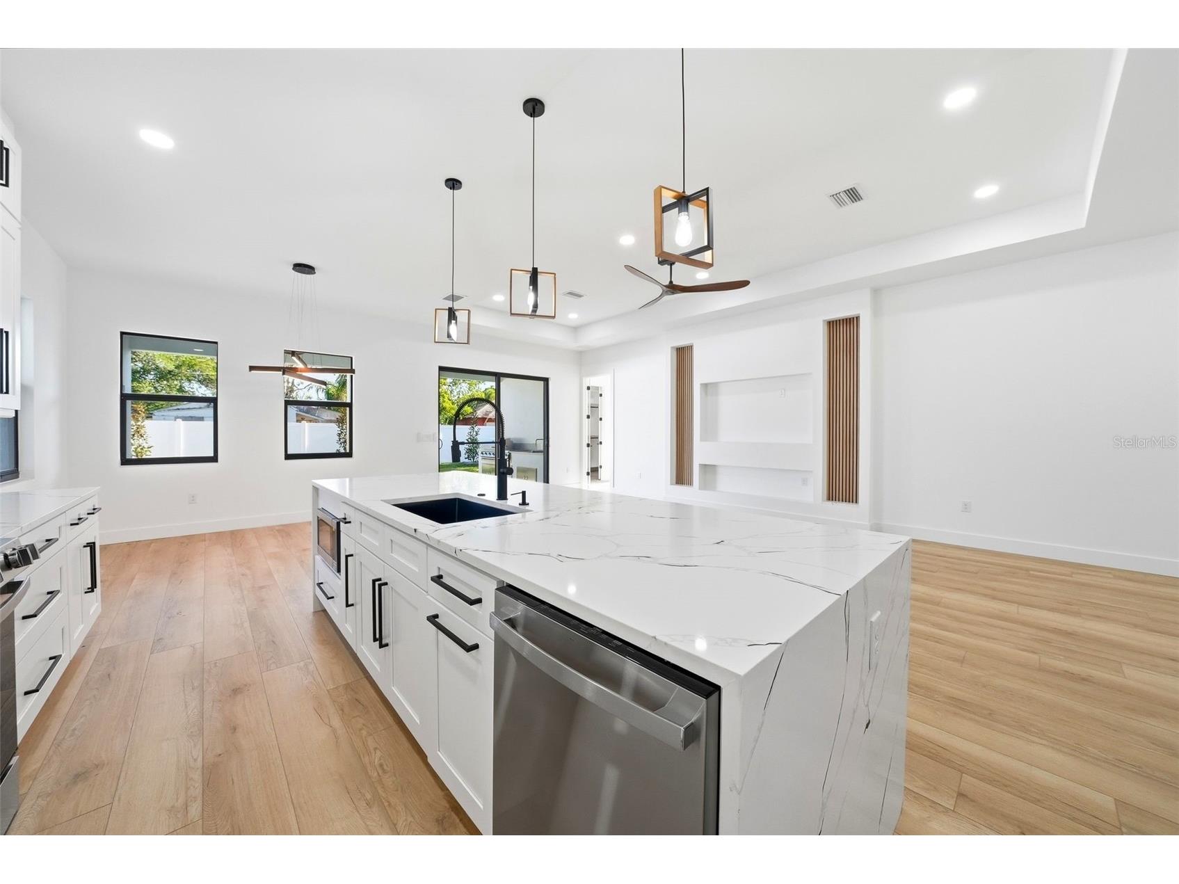 3325 55 Avenue N Saint Petersburg FL 33714 TB8501112 image25