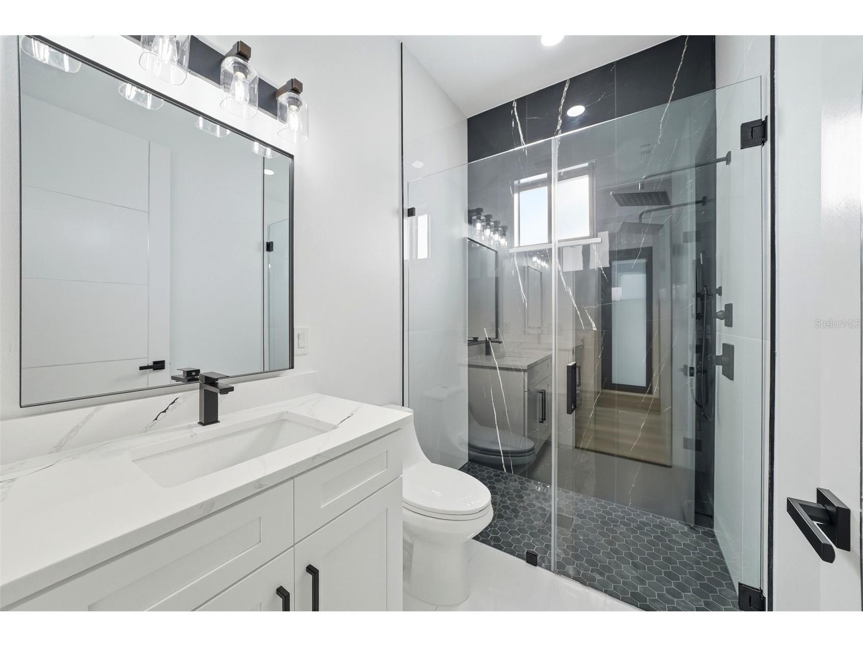 3325 55 Avenue N Saint Petersburg FL 33714 TB8501112 image40