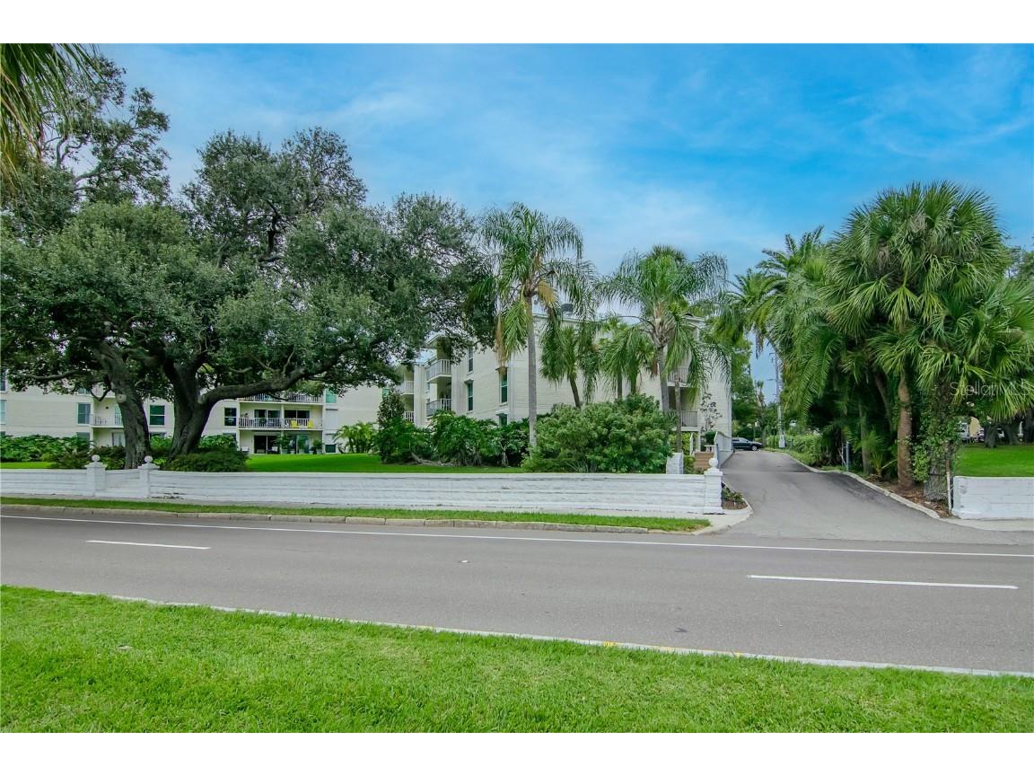 3325 Bayshore Boulevard #B33 Tampa FL 33629 T3495410 image1