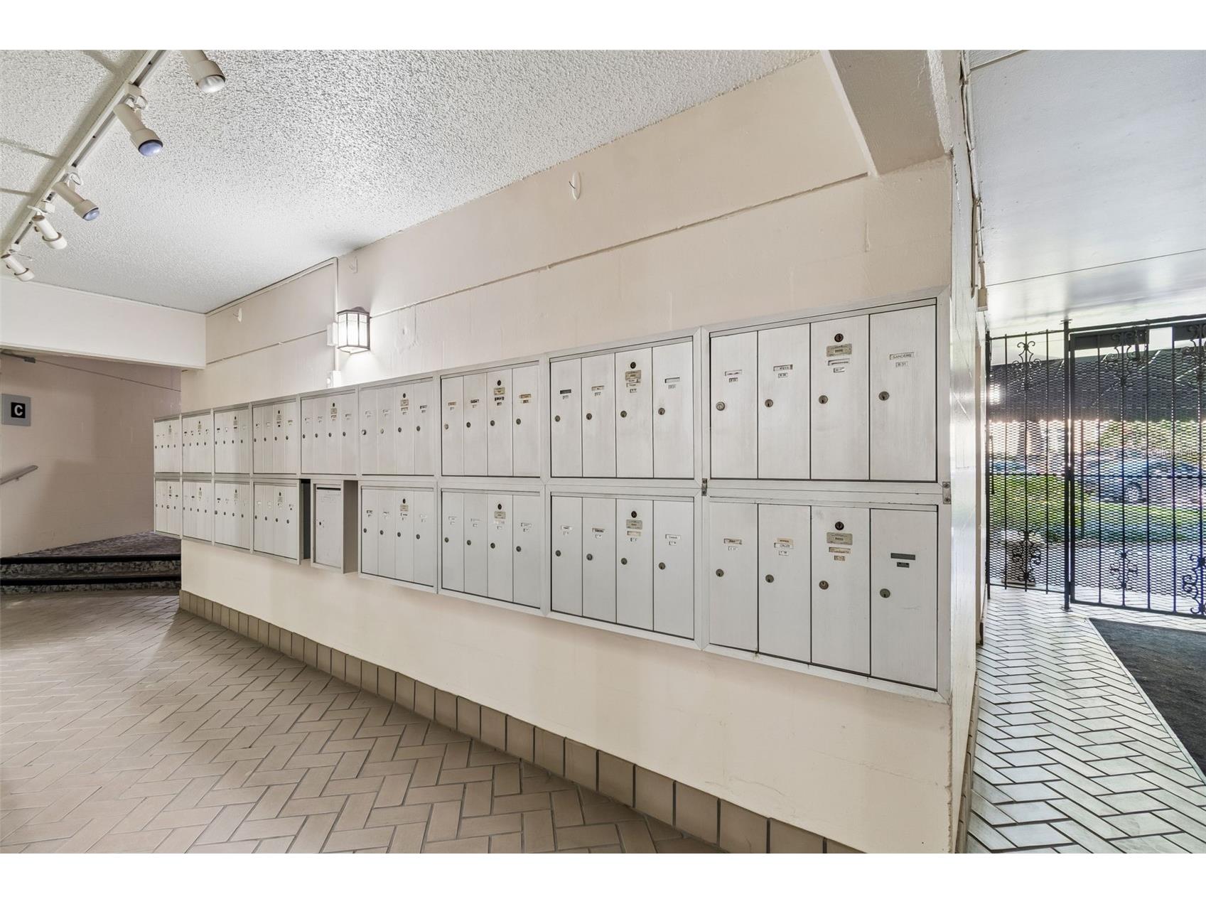 3325 Bayshore Boulevard #D14 A Tampa FL 33629 TB8505527 image27