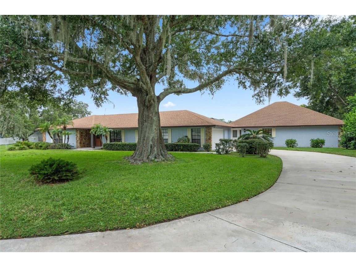 3325 Lakeview Drive Winter Haven FL 33884 P4926650 image1