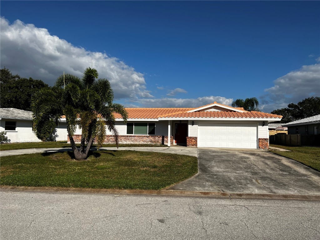3325 Pine Valley Drive Sarasota FL 34239 A4588882 image1