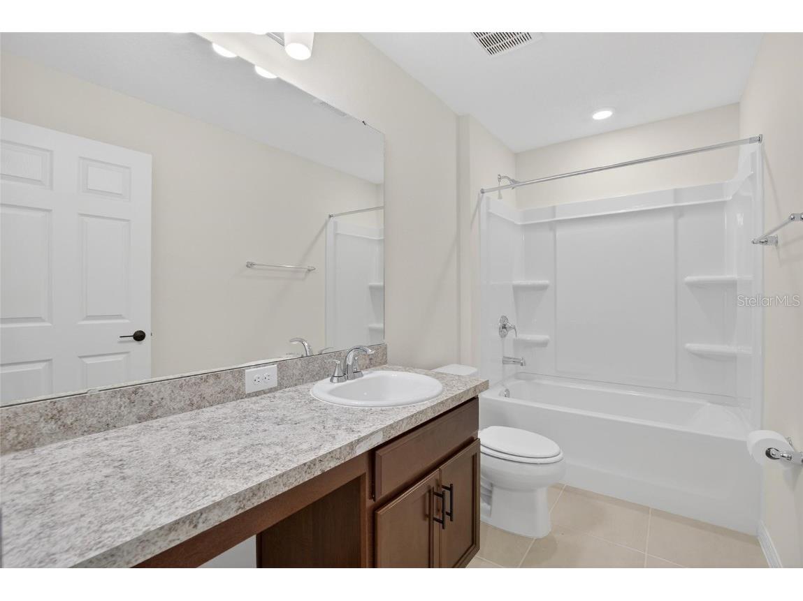 3327 Hopewell Ave Palmetto FL 34221 TB8454259 image42