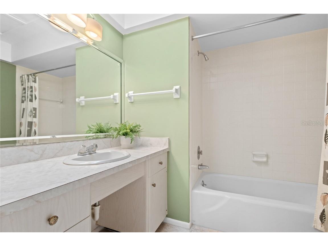 3328 Dartmouth Lane #1012 Sarasota FL 34239 A4645648 image31