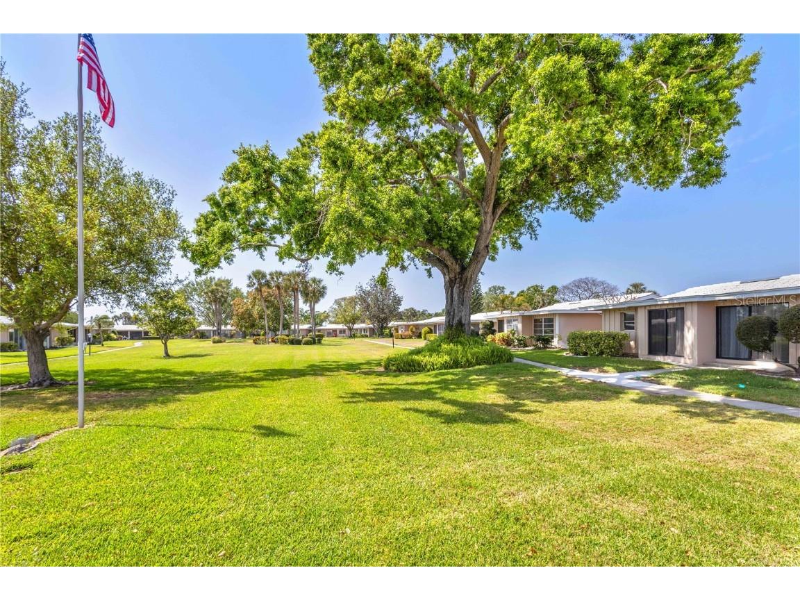 3328 Dartmouth Lane #1012 Sarasota FL 34239 A4645648 image40