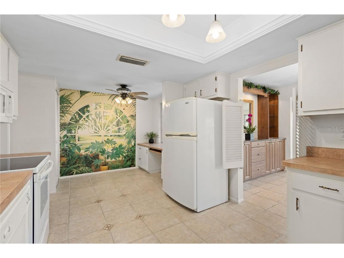 3328 Dartmouth Lane #1012 Sarasota FL 34239 A4645648 image8