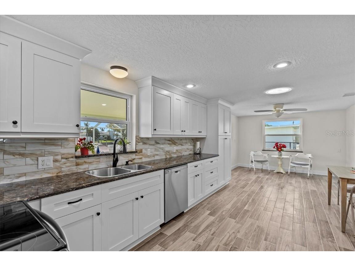 3328 Gulfview Drive Hernando Beach FL 34607 - DIRECT GULF ACCESS W7872894 image18