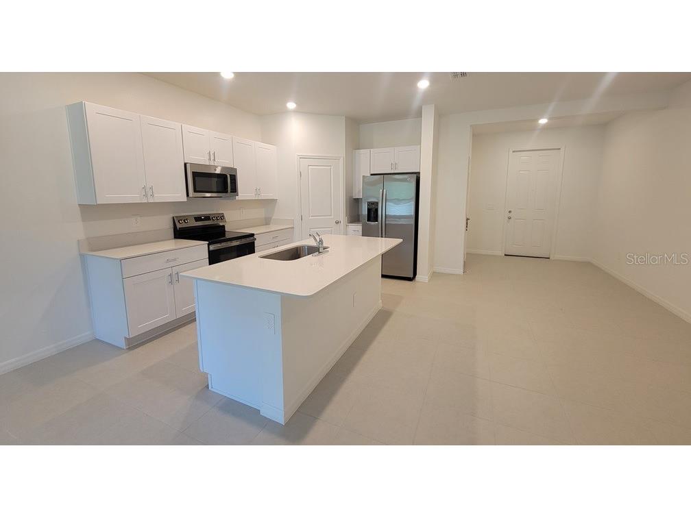 3328 Lapis Lake Drive Zephyrhills FL 33541 W7886589 image3