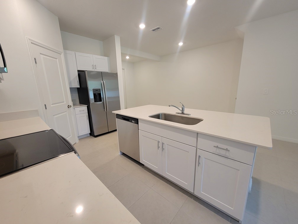 3328 Lapis Lake Drive Zephyrhills FL 33541 W7886589 image6