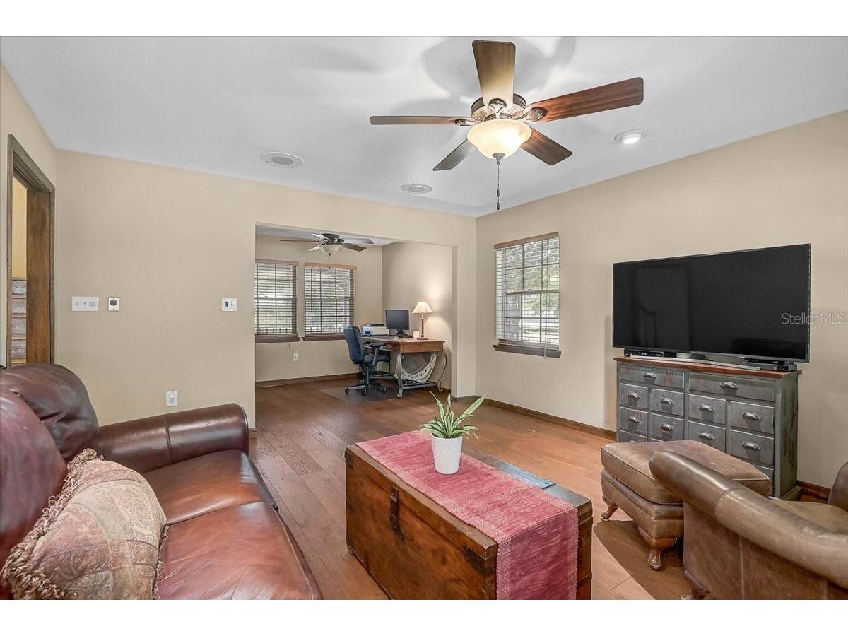 3328 Tobero Lane Sarasota FL 34235 A4691639 image32