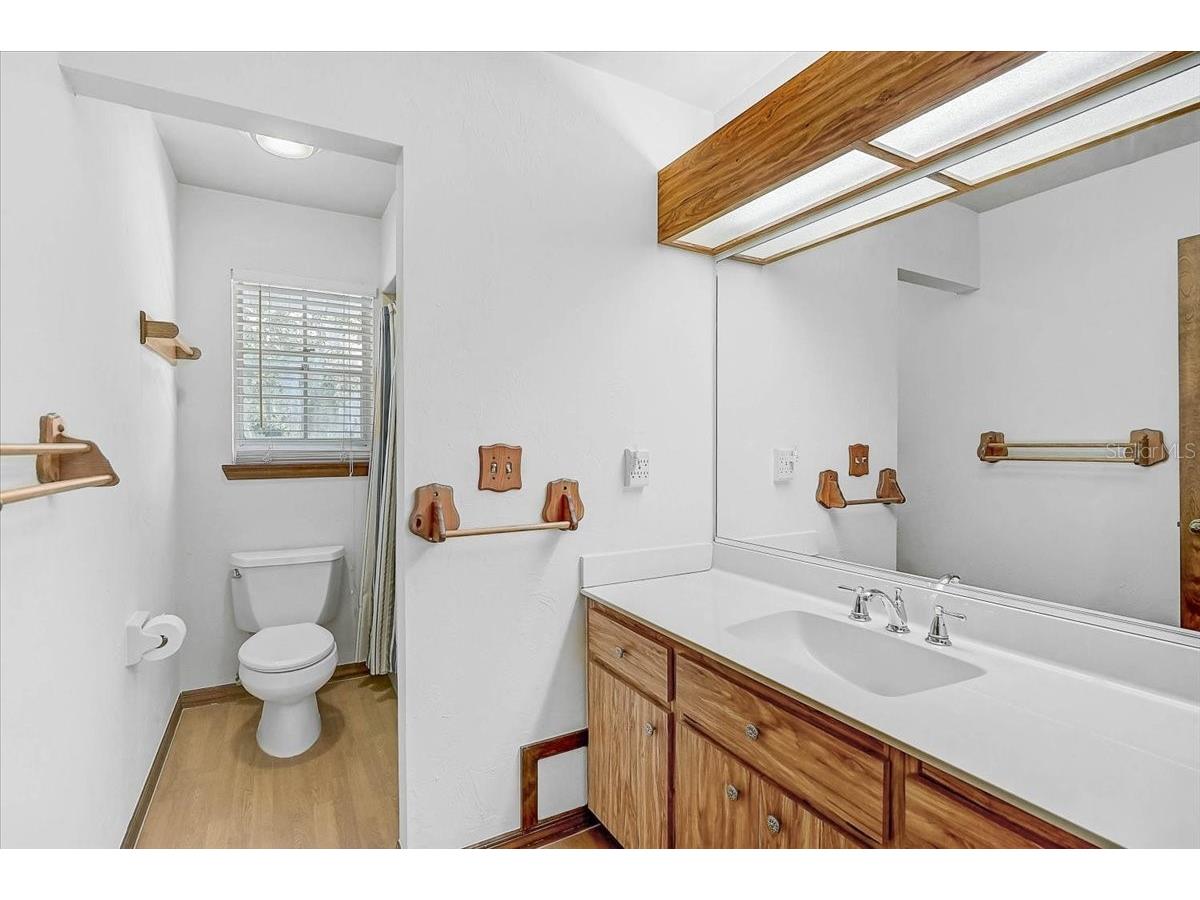 3328 Tobero Lane Sarasota FL 34235 A4691639 image40
