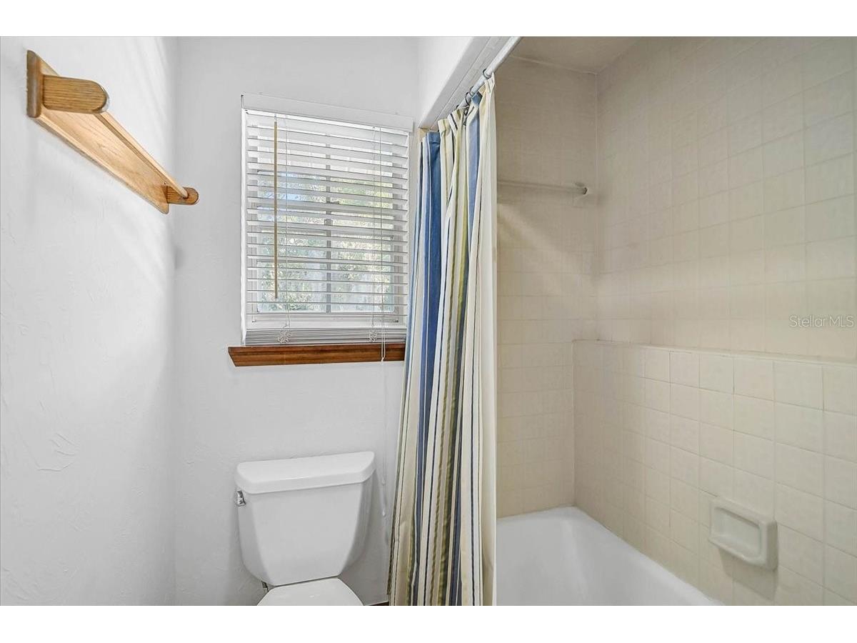 3328 Tobero Lane Sarasota FL 34235 A4691639 image41