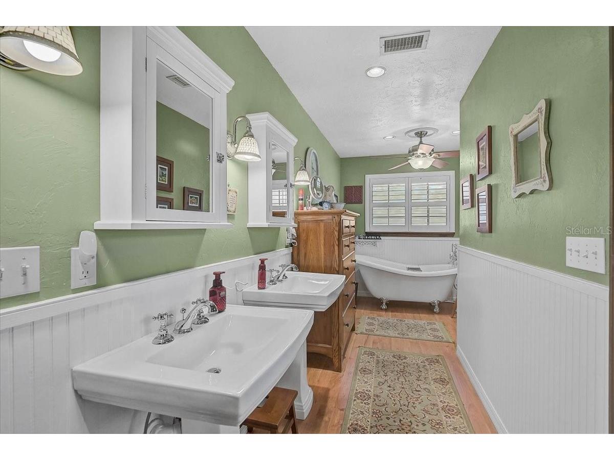 3328 Tobero Lane Sarasota FL 34235 A4691639 image44