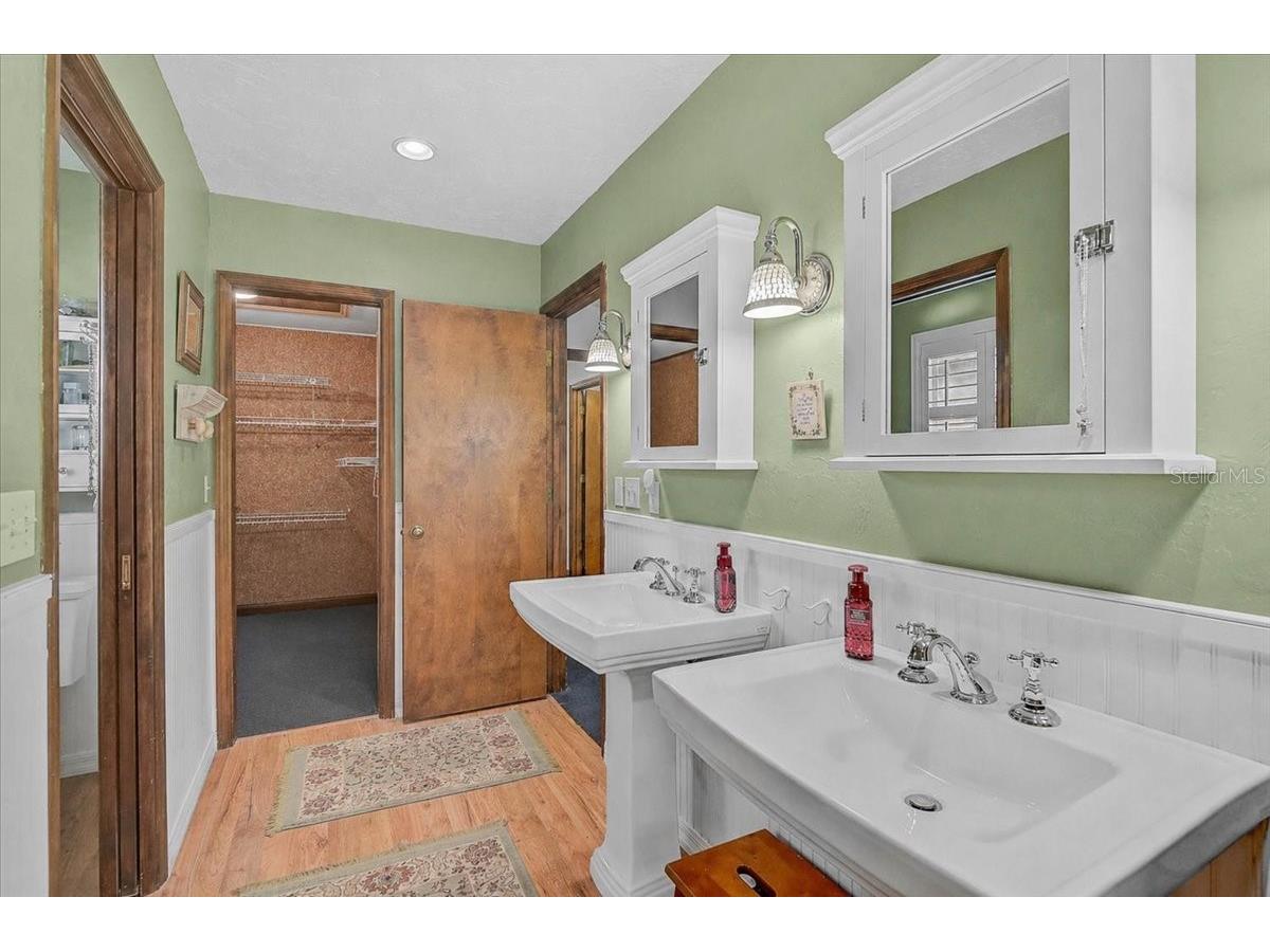 3328 Tobero Lane Sarasota FL 34235 A4691639 image45