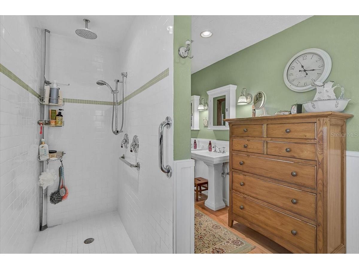 3328 Tobero Lane Sarasota FL 34235 A4691639 image54