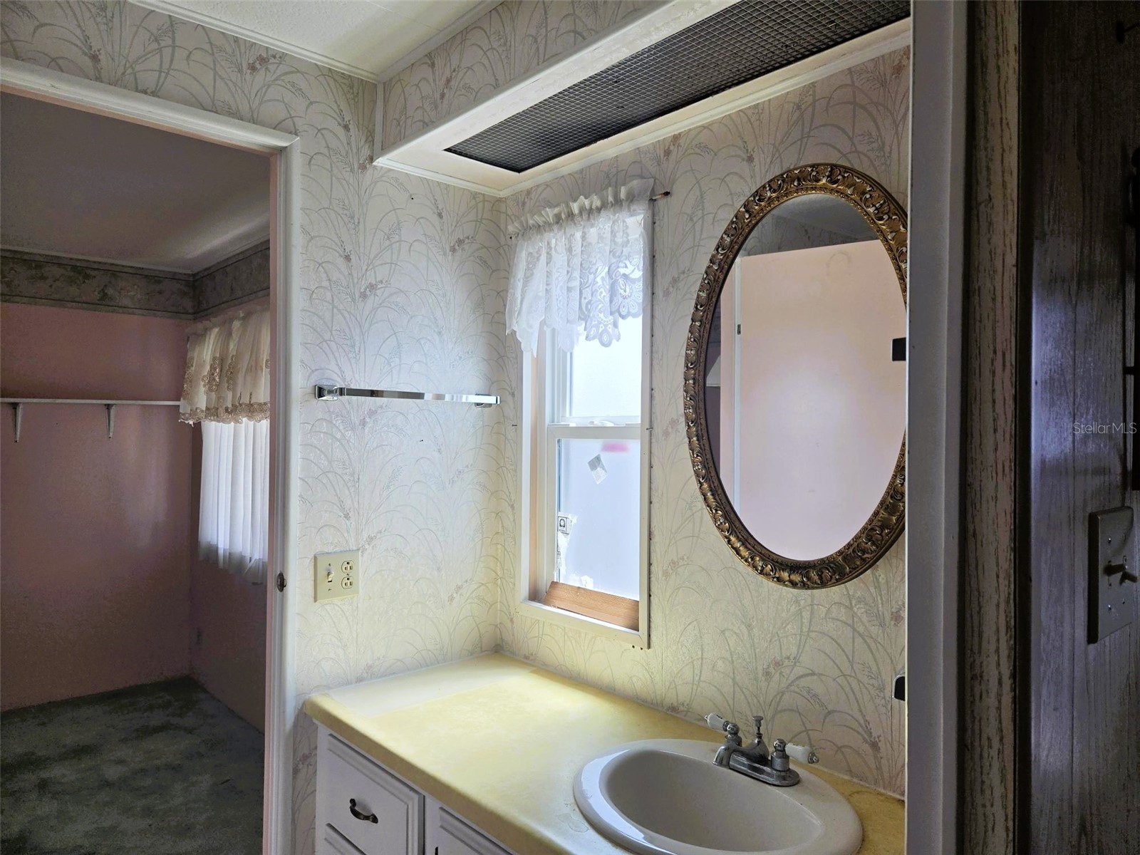 3329 Oakwood Boulevard S Sarasota FL 34237 A4696381 image13