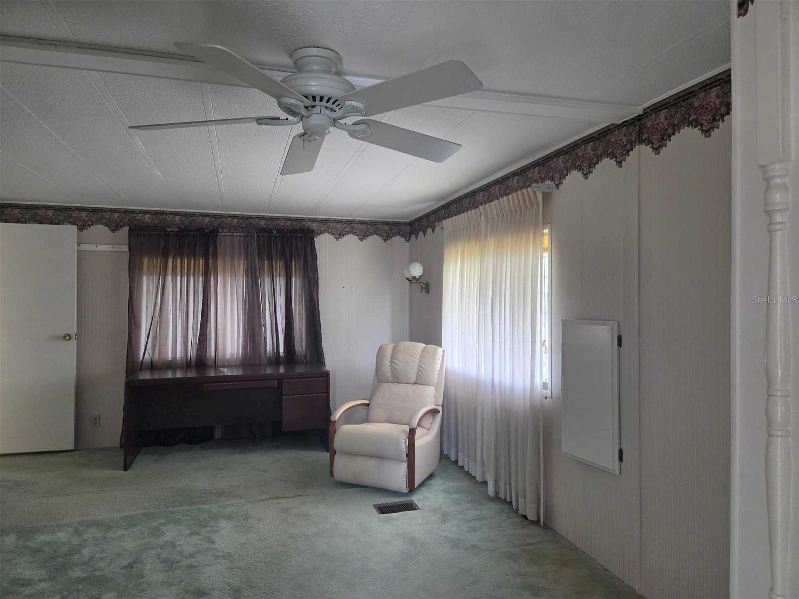 3329 Oakwood Boulevard S Sarasota FL 34237 A4696381 image18