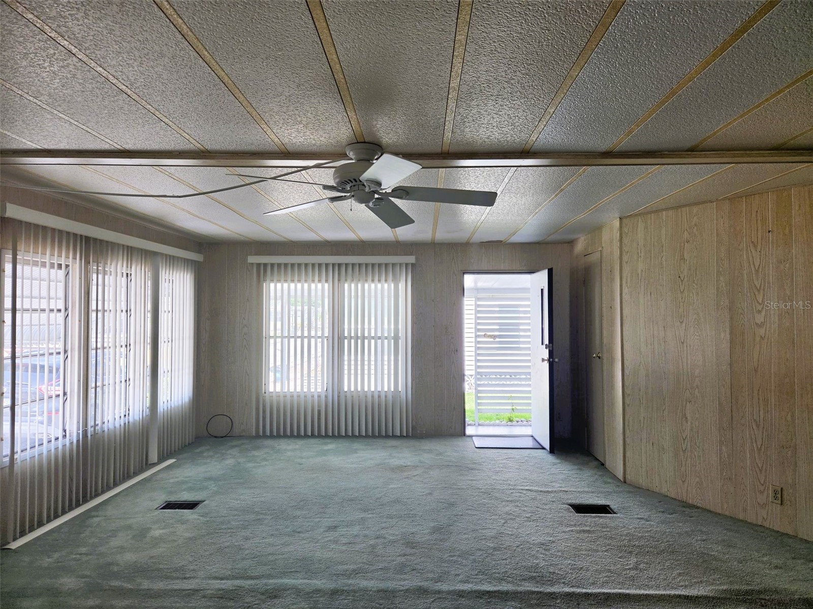3329 Oakwood Boulevard S Sarasota FL 34237 A4696381 image5