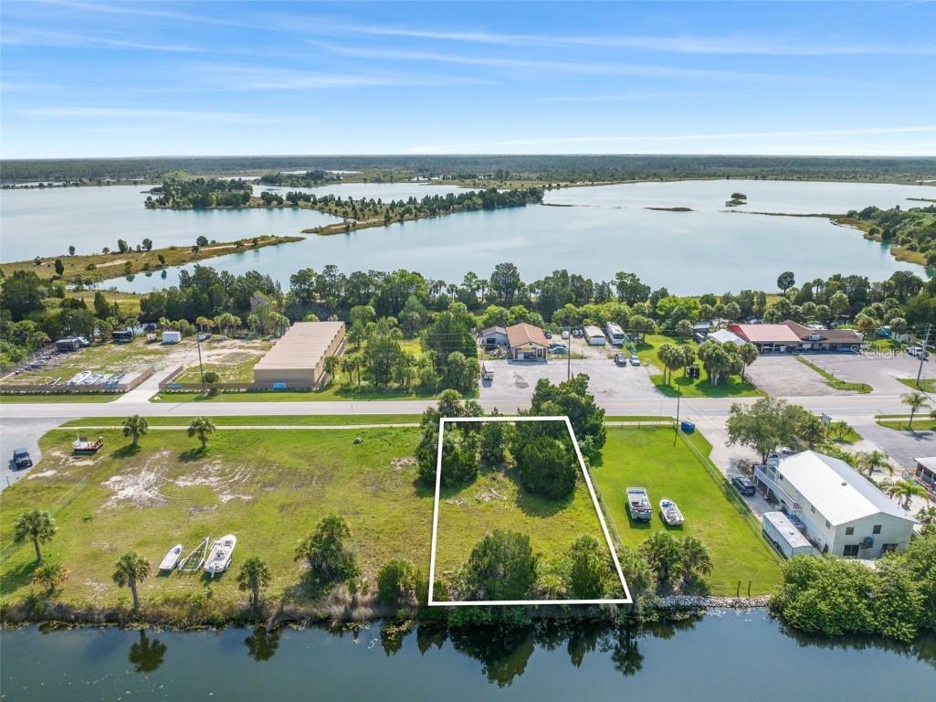 3329 Shoal Line Boulevard Hernando Beach FL 34607 W7857579 image1