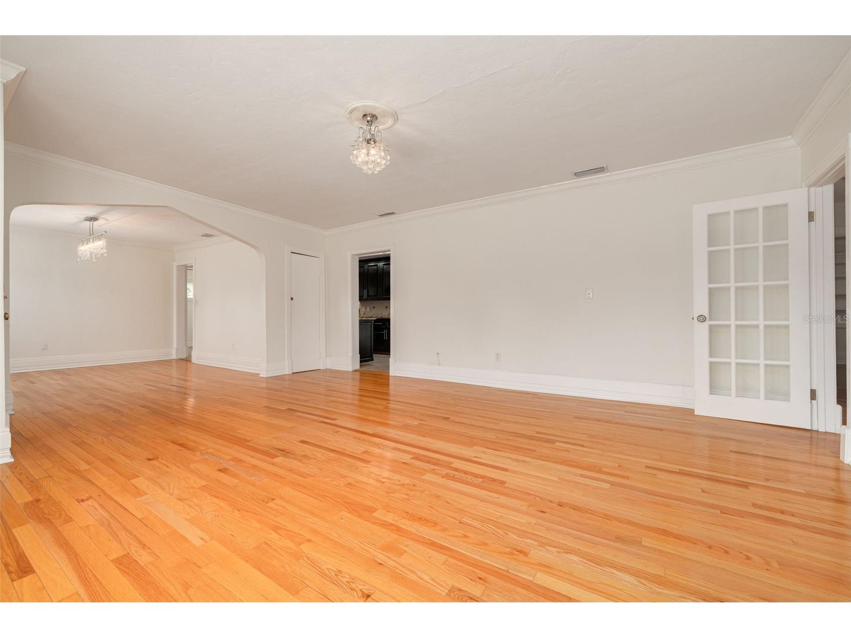 333 30th Avenue N Saint Petersburg FL 33704 TB8484587 image4